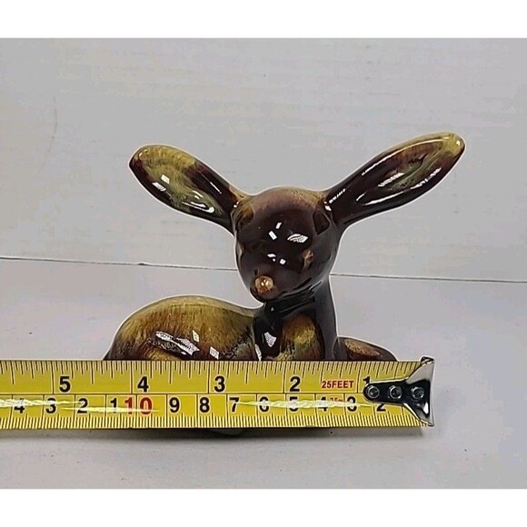 Blue Mountain Collection Canadian Resting Fawn Ceramic Figurine - Picture 7 of 7